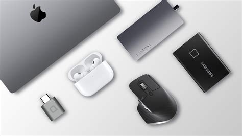 Apple Accessories .